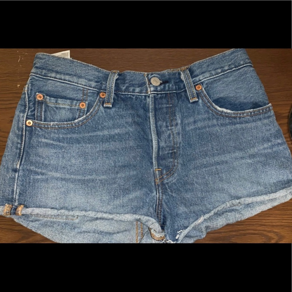 Levi’s Mom Shorts